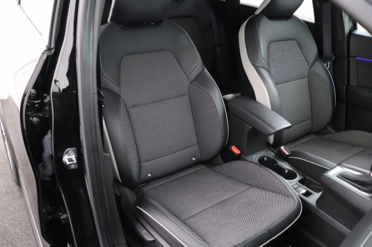 Renault Captur 1.3 141 PK MHEV Aut. Intens