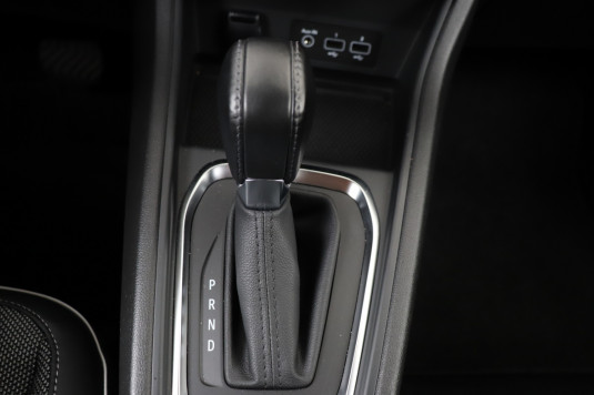 Renault Captur 1.3 141 PK MHEV Aut. Intens